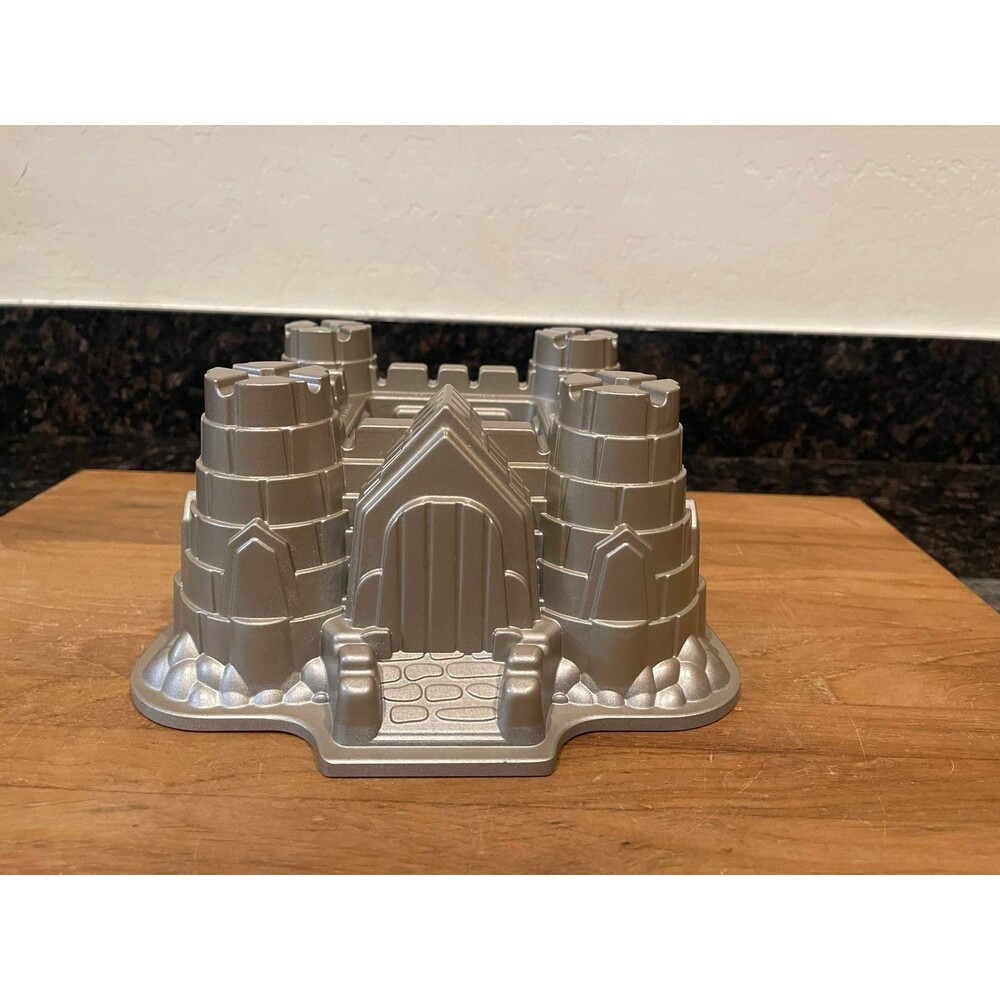 Nordic Ware Castle Bundt Pan 10 Cup